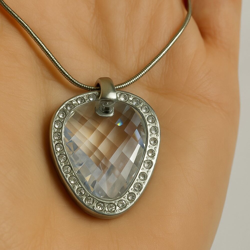 Vintage Butler Signed Crystal Pendant Necklace – Silver Tone‎